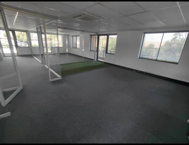 290M² OFFICE TO LET IN BRYANSTON
